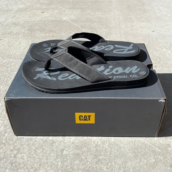 Kenneth Cole Reaction Other - KENNETH COLE FORMULATION SANDALS